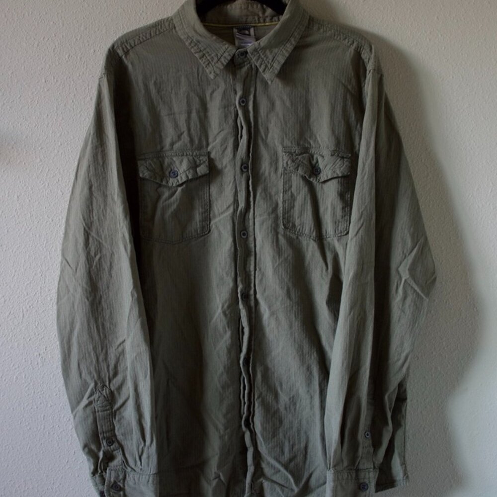 The North Face Vintage Men’s Button-Down Shirt